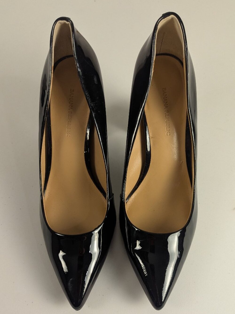 Banana Republic Black Patent Leather Pointed Toe Block Heel Pumps Sz 7.5